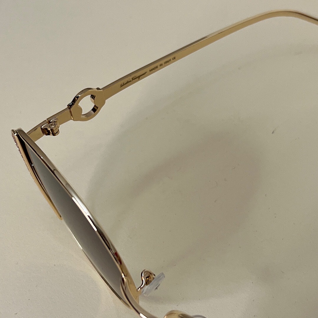 عینک آفتابی سالواتوره فراگامو مدل F95029 -  - 2