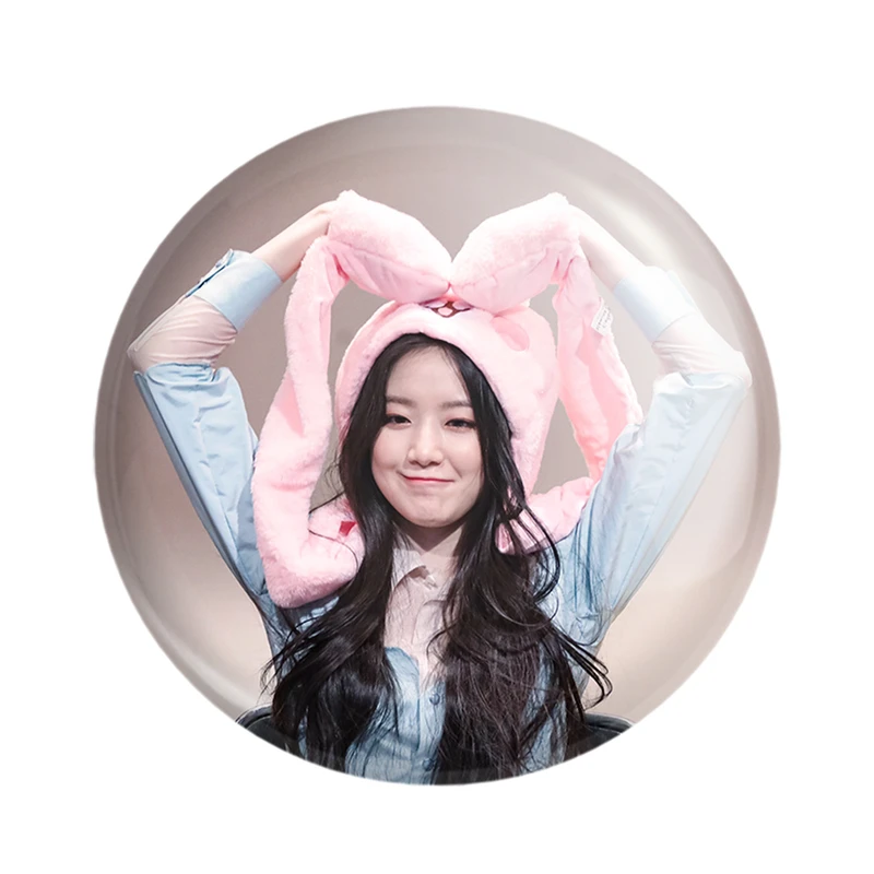 مگنت خندالو مدل شوهوآ گروه جی آیدل Gidle  کد 19543