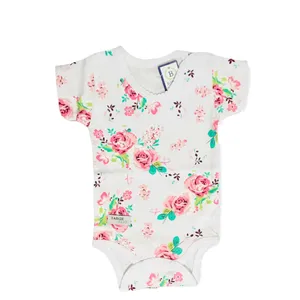 بادی آستین کوتاه نوزادی برگ سبز مدل گل رز