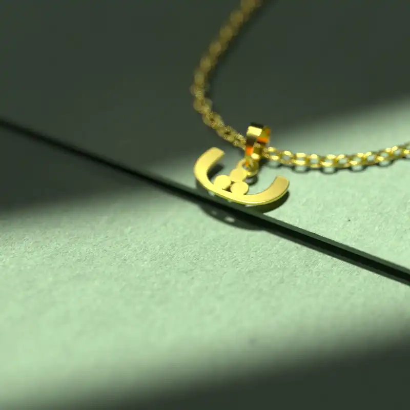 گردنبند طلا 18 عیار زنانه مدوپد مدل حرف ث کد I3-1-1337