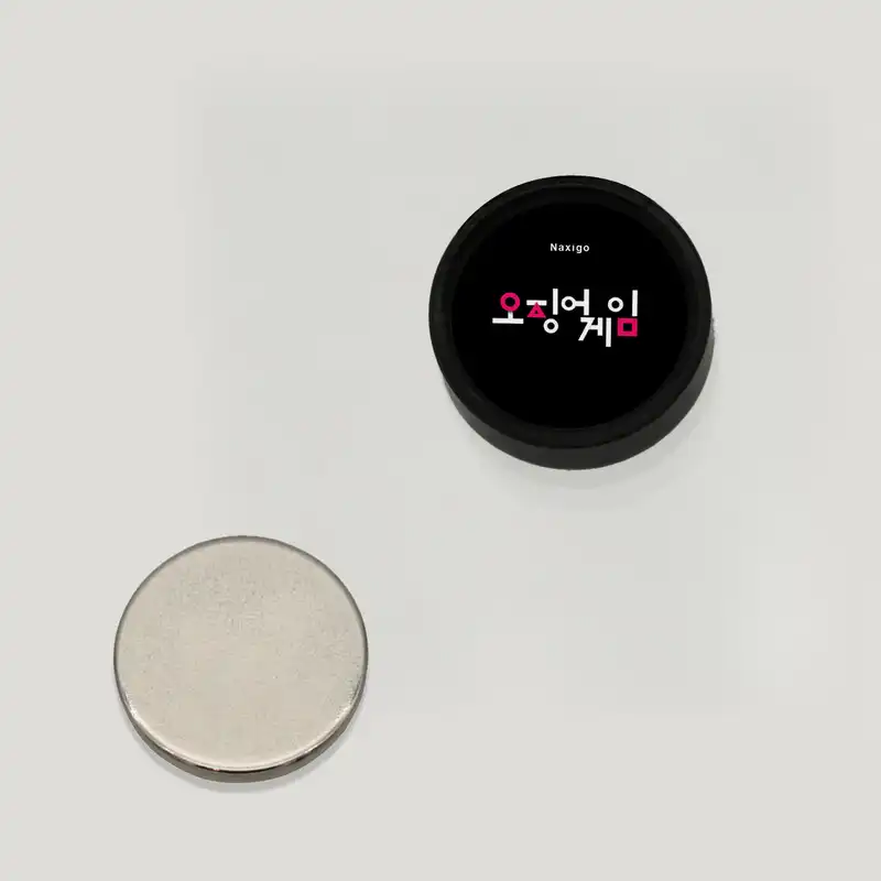 پیرسینگ گوش ناکسیگو مدل شب تاب طرح بازی مرکب کد PM6519