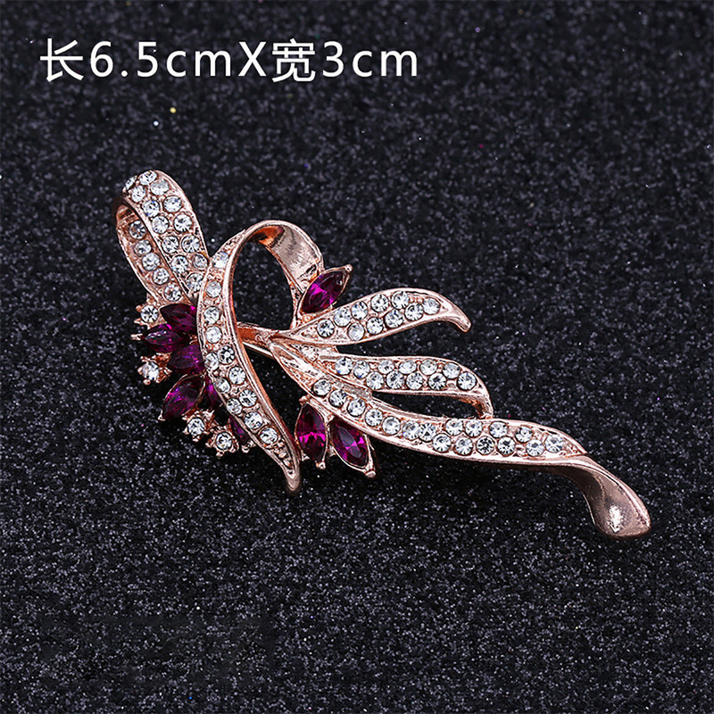 گل سینه زنانه مدل گل مارپیچ کد 00935