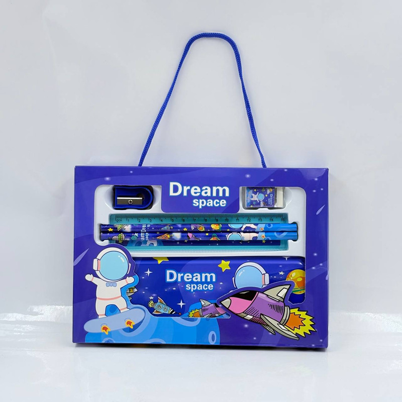 بسته لوازم تحریر مدل فضانورد پسرانه مجموعه 6 عددی