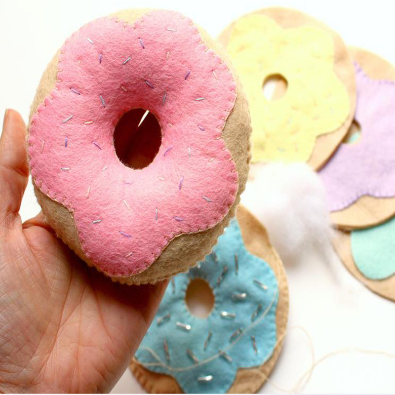 آویز تزیینی کودک هیاهو مدل Attractive donuts