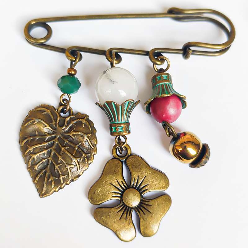 سنجاق سینه زنانه مدل ترکیه سنجاق سینه زنانه مدل ترکیه