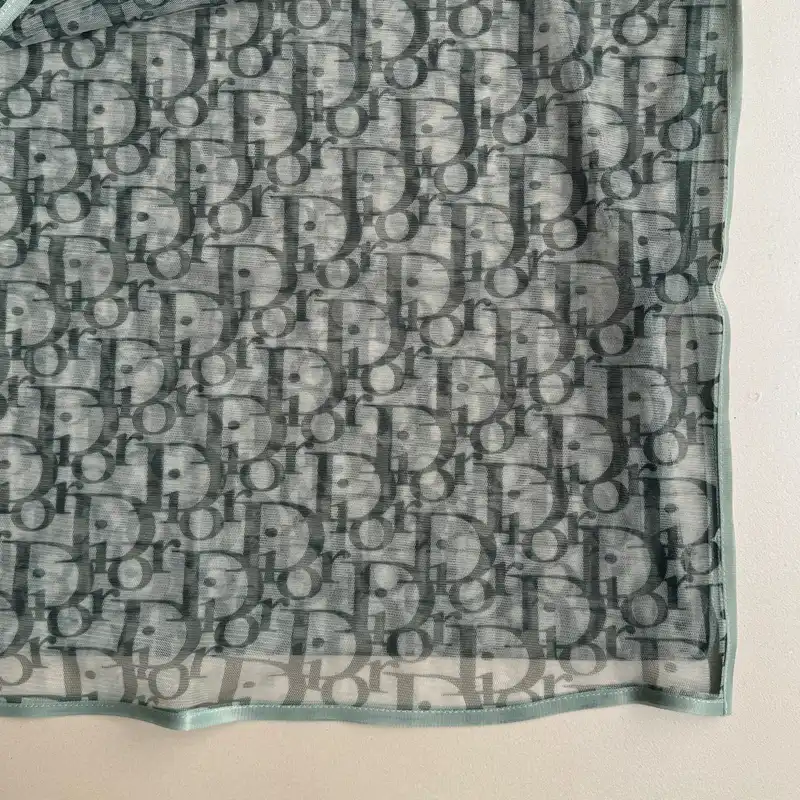 شال زنانه مدل توری مزونی تابستانی دور نوار دوزی