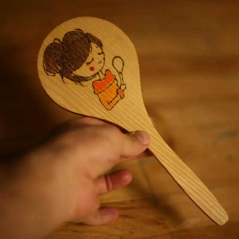 آینه چوبی وودلندزون طرح پرنسس مدل دسته دار