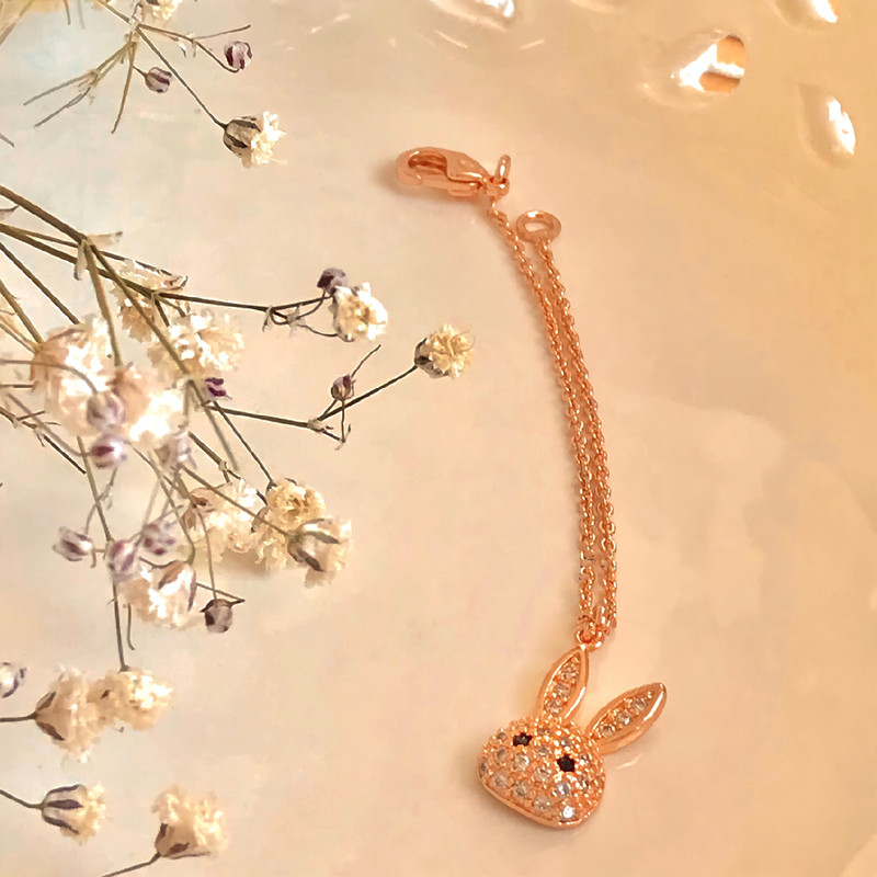 آویز ساعت زنانه وای اس ایکس مدل azst2020