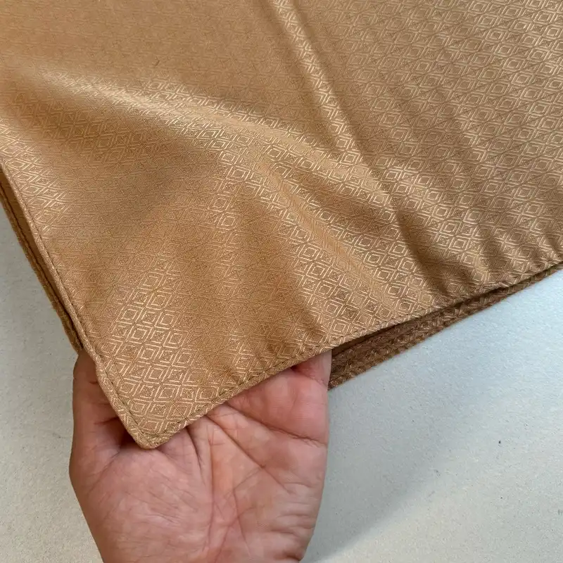 روسری زنانه مدل مینی اسکارف نخی ساده تار برجسته کد 4