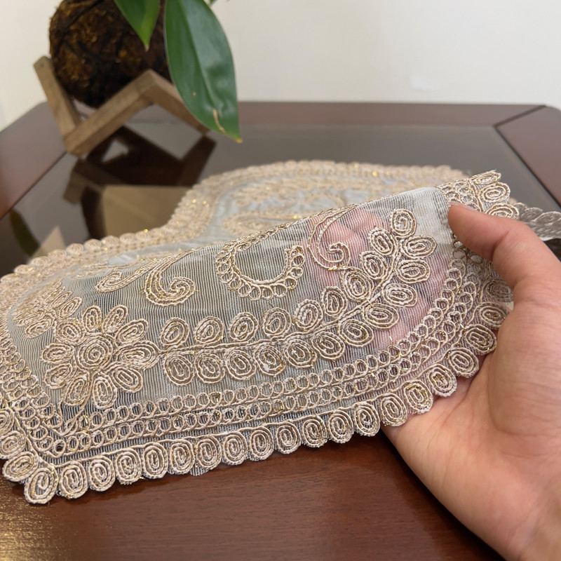 رومیزی مدل عسلی طرح قیطان بته جقه سایز 40×28 سانتی متر