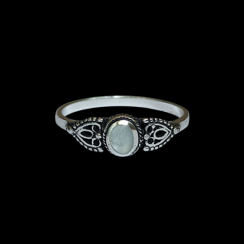 انگشتر نقره زنانه آی ام مدل ماه E2715 انگشتر نقره زنانه آی ام مدل ماه E2715