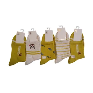 جوراب دخترانه مدل فانتزی نیم ساق بسته 5 عددی