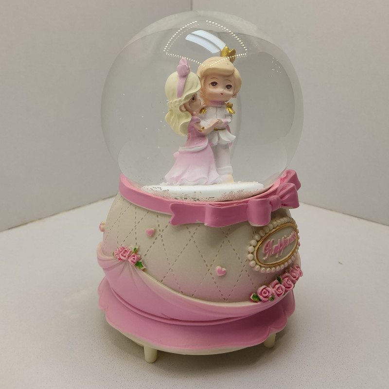 گوی موزیکال مدل پمپی و گردان طرح پرنسس و شاهزاده