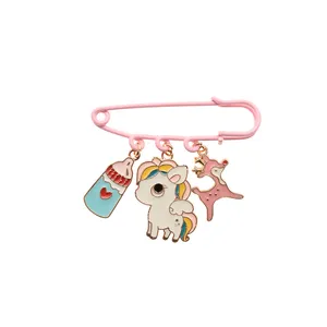 سنجاق سینه دخترانه دلنار گالری مدل یونیکورن و آهو