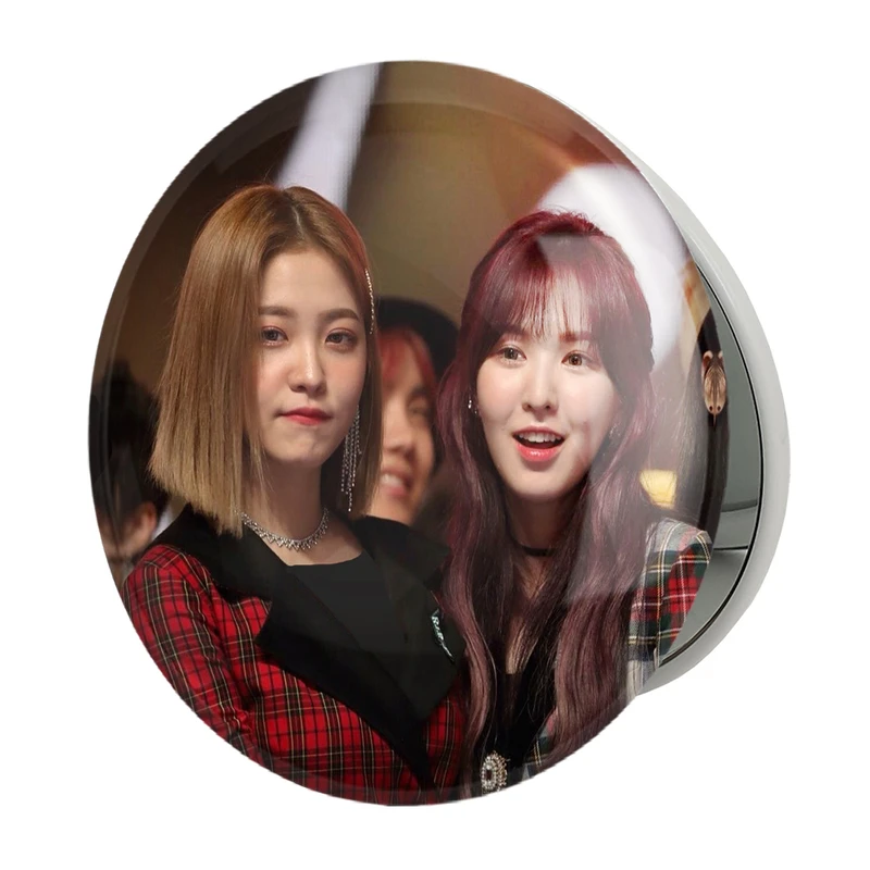 آینه جیبی خندالو طرح وندی و یری گروه رد ولوت Red Velvet مدل تاشو کد 13019 