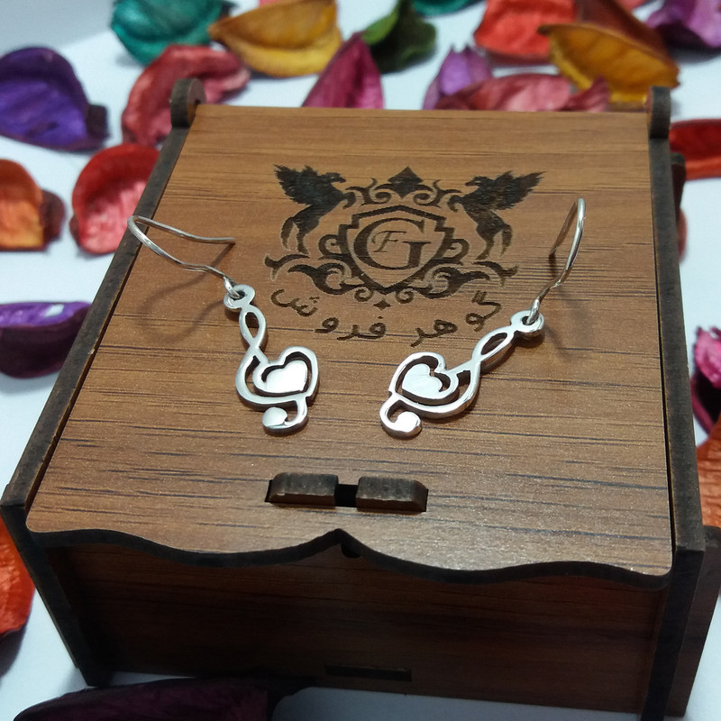 گوشواره نقره آویز زنانه مدل نت موسیقی با قلب