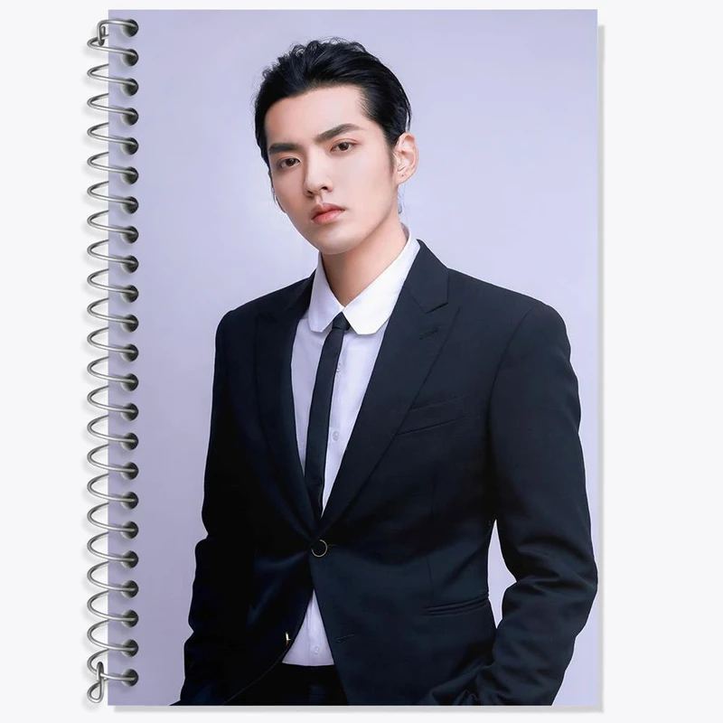 دفتر زبان 50 برگ خندالو مدل دو خط طرح کریس وو گروه اکسو EXO کد 13419