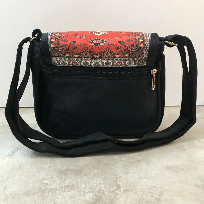 کیف دوشی زنانه مدل نورا