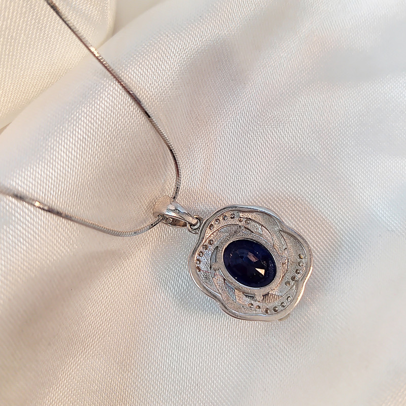 گردنبند نقره زنانه مدل یاقوت کبود کد NG1794