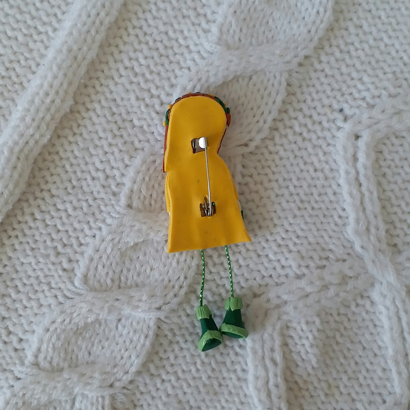 گل سینه دخترانه مدل دختر عروسکی کد SS101