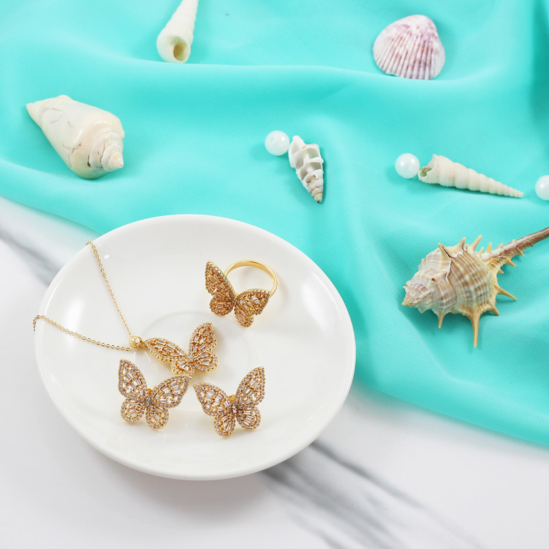 نیم ست زنانه وای اس ایکس مدل پروانه کد H53