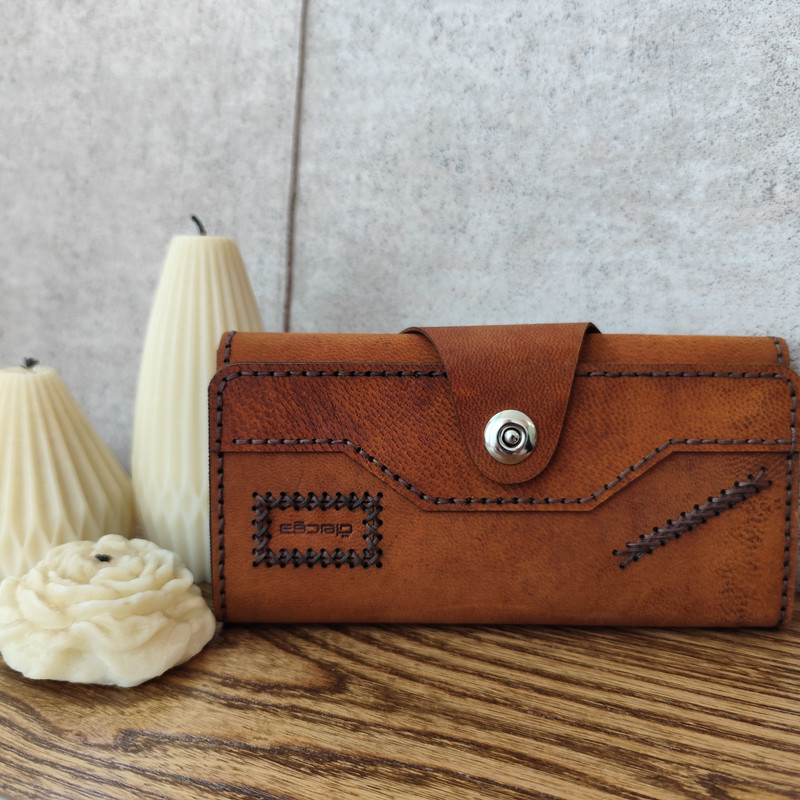 کیف پول چرم دقت مدل چرم طبیعی بزی سه لتی کد Sch-w35