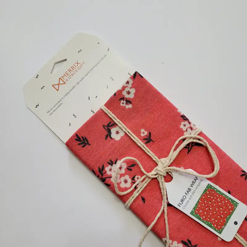 کاغذ کادو مریخ مدل پارچه ای Little flowers 052