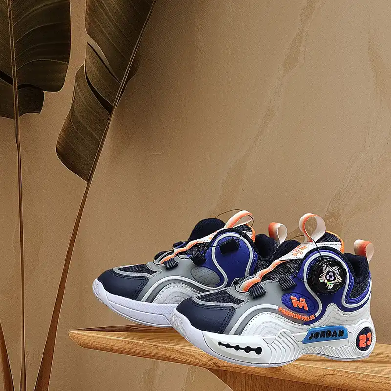 کفش مخصوص پیاده روی پسرانه مدل پیچی