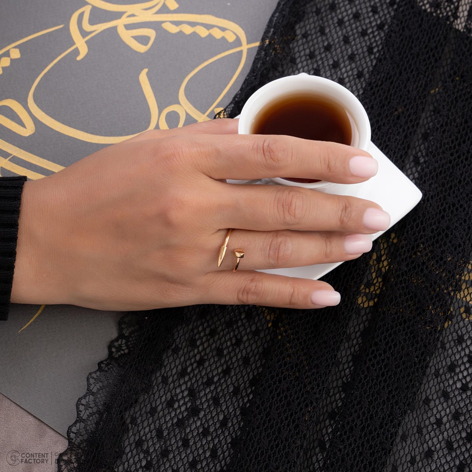 انگشتر طلا 18 عیار زنانه با طرح کارتیه میخ حافا گلد مدل r021 سایز 56 -  - 2