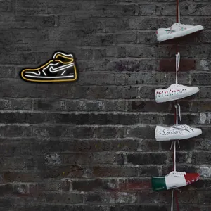 چراغ دیواری نئون دیزاین مدل Shoes-BL_YL