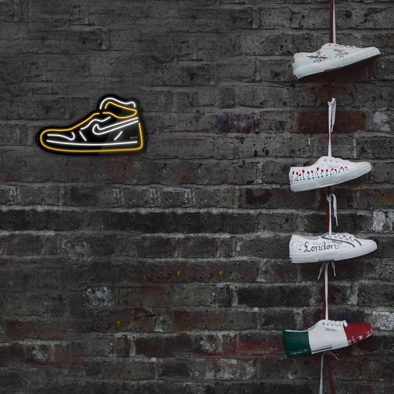 چراغ دیواری نئون دیزاین مدل Shoes-BL_YL