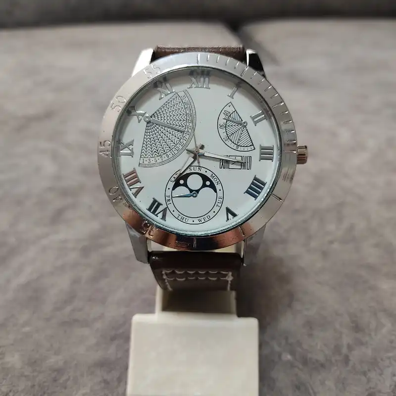 ساعت مچی عقربه ای مدل بند چرم کد 008