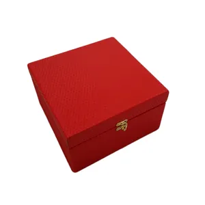جعبه هدیه چرمی دلم خواست باکس مدل سوپر لاکچری طرح مربع کد r11
