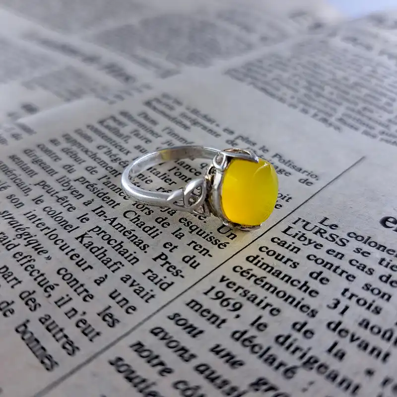 انگشتر نقره زنانه ملک زیور مدل عقیق شرف شمس طرح نیلوفر