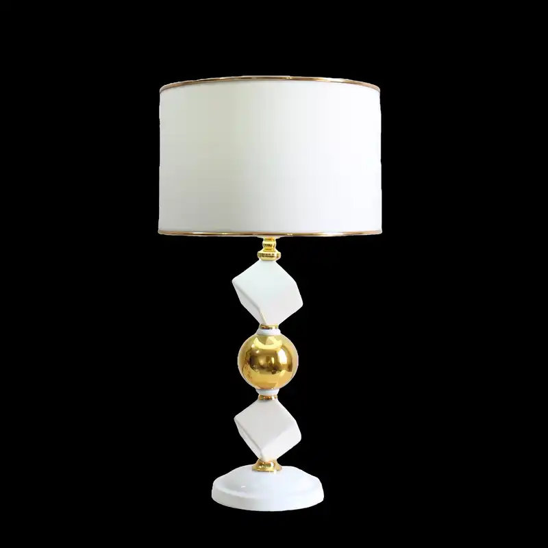 آباژور رومیزی مدل ویانا