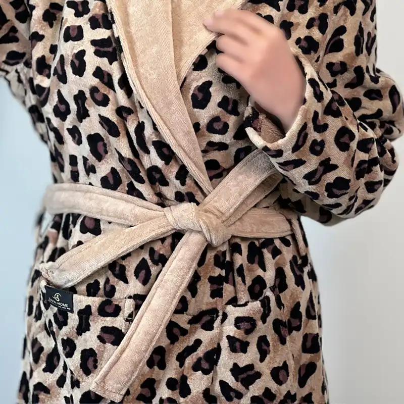 حوله پالتویی صفاهوم مدل پلنگی سایز 135