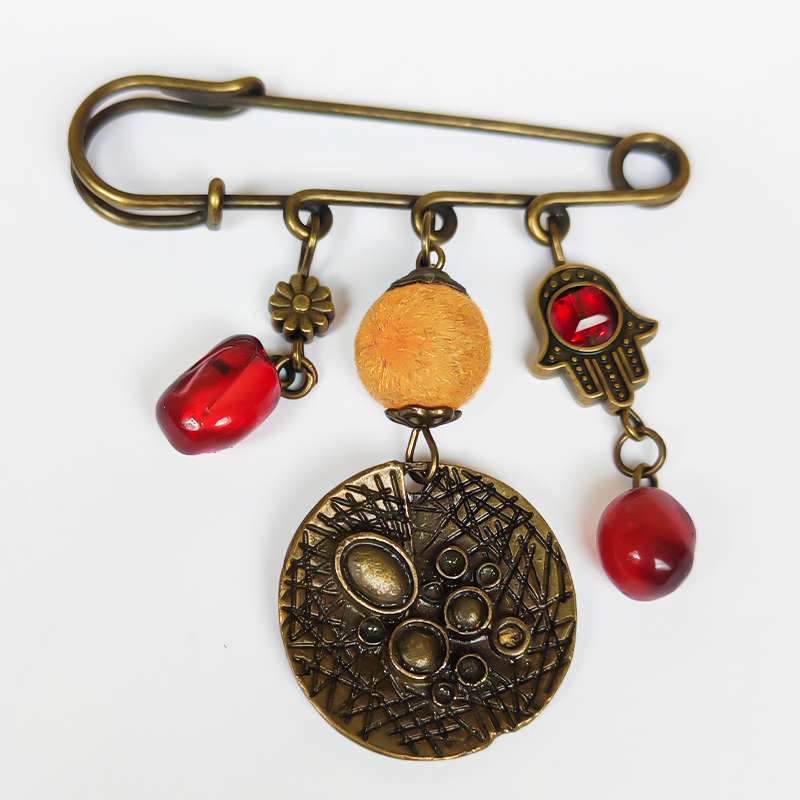 سنجاق سینه زنانه مدل انار