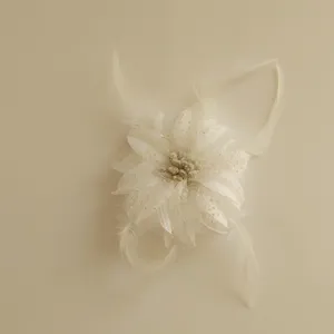 گل سینه دخترانه مدل سپیدار 222
