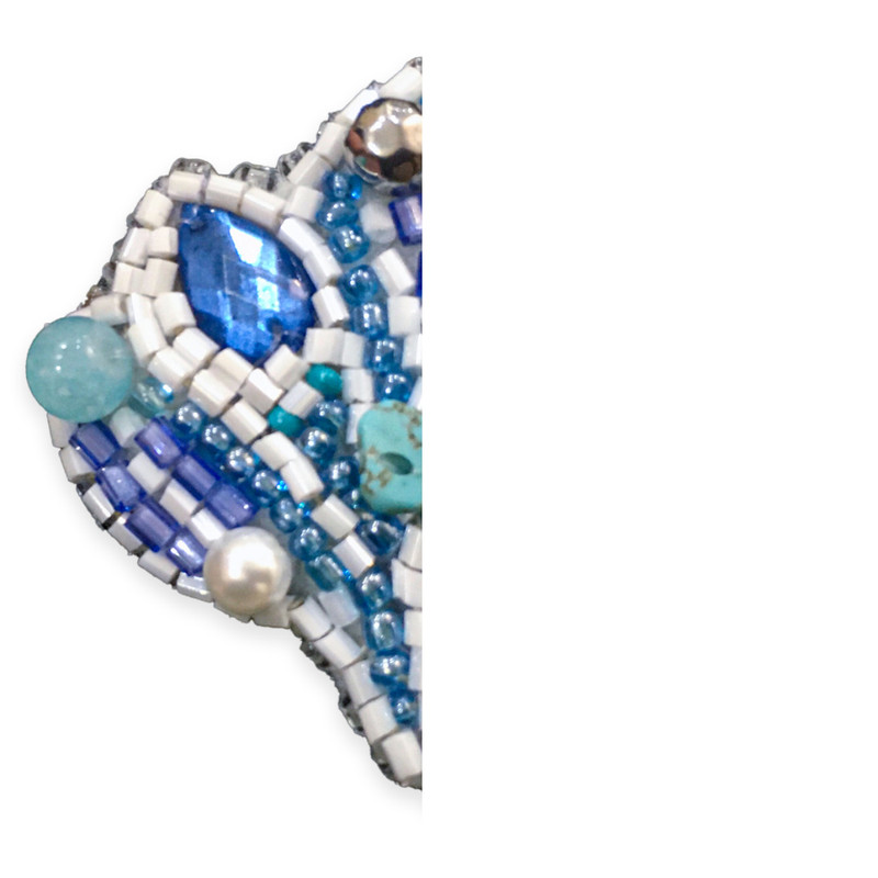 گل سینه زنانه مدل 1100 گل سینه زنانه مدل 1100