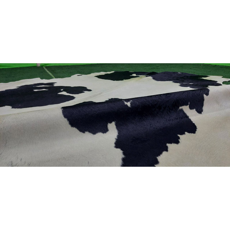 فرش پوست مدل هلشتاین