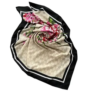 روسری زنانه مدل گلدار