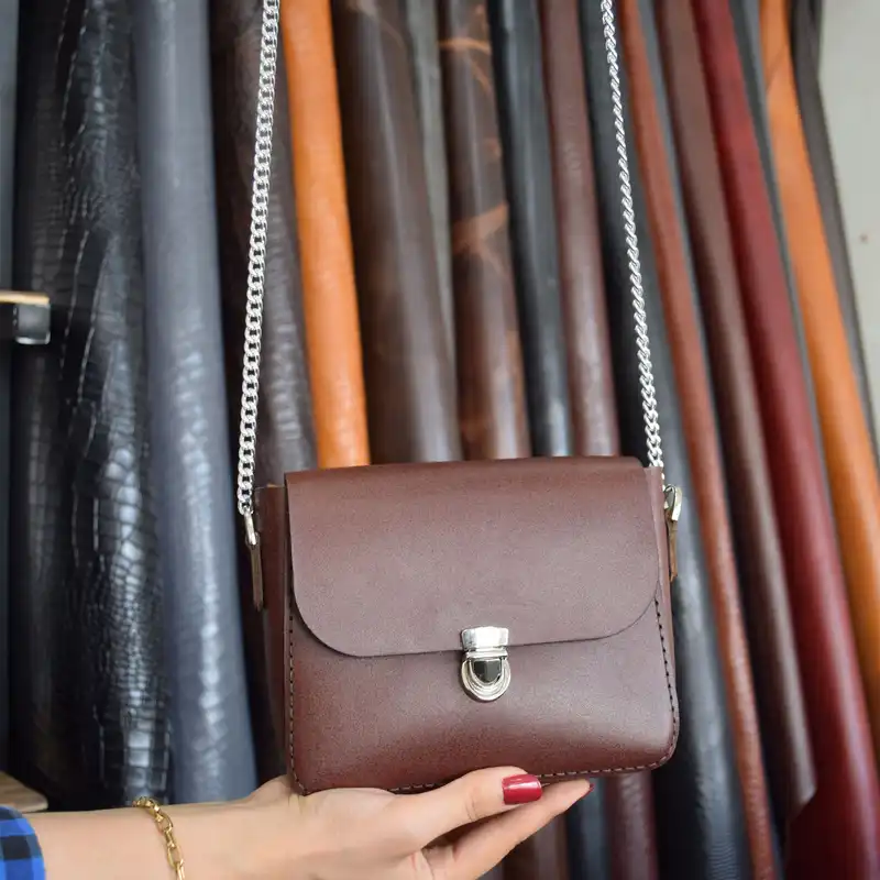 کیف دوشی چرمی مدل مروارید