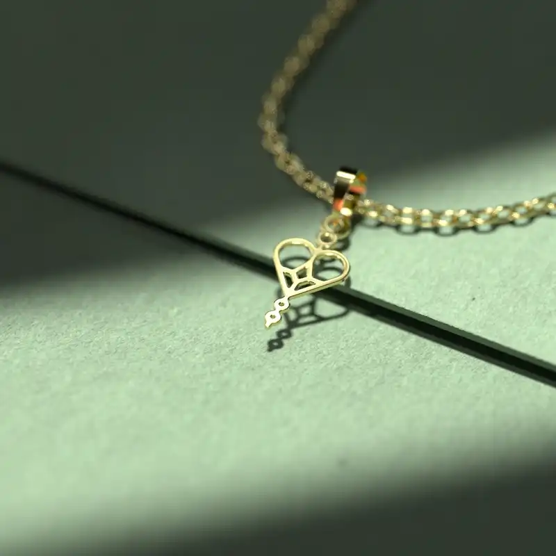 گردنبند طلا 18 عیار زنانه مدوپد مدل  طرح قلب کد NN1002