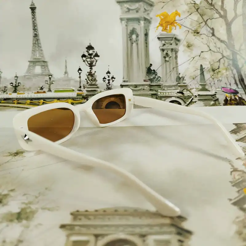 عینک آفتابی بچگانه مدل CH7 کد W