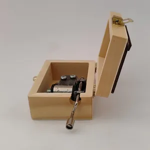 جعبه موزیکال مدل چوبی  