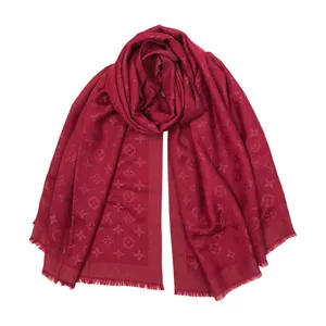 شال زنانه لویی ویتون مدل 00f90