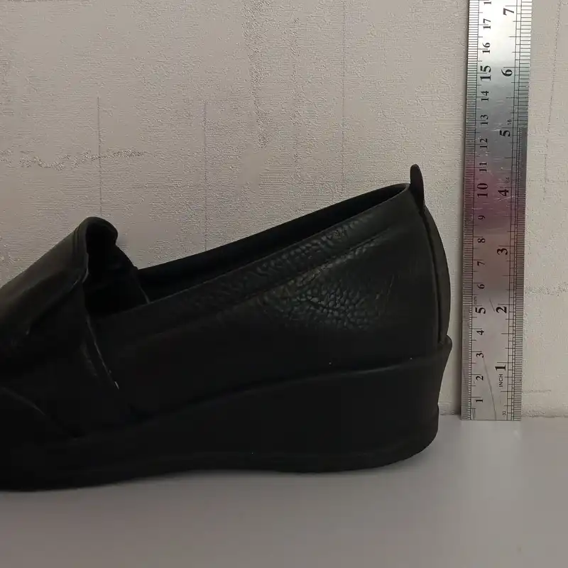 کفش طبی زنانه مدل پیاده روی