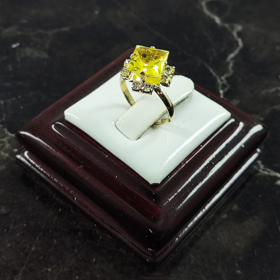 انگشتر دخترانه سلین کالا مدل سیترین طرح الماس کد COD-15