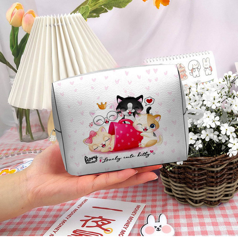کیف نوار بهداشتی فیوری مدل گربه کیوت طرح lovely کد fiory 2344