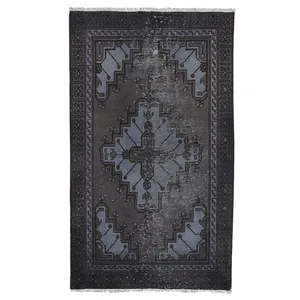 فرش دستبافت رنگ شده یک و نیم متری طرح وینتج کد 4244